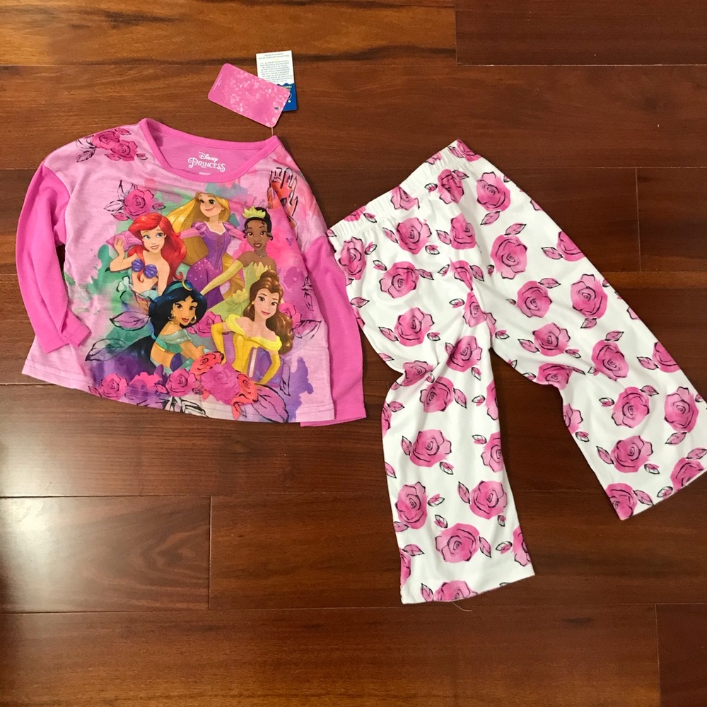 Disney Princess Pajama Set - Picture 2 of 7